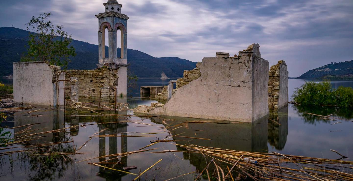 Head to Kouris Dam to see this incredible sight