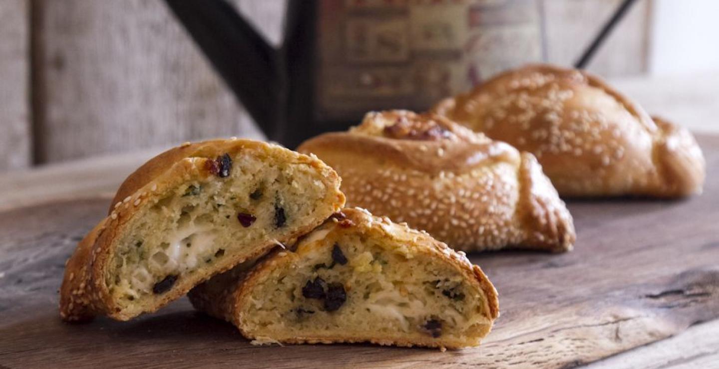 5 bakeries in Nicosia for the best Easter Flaouna